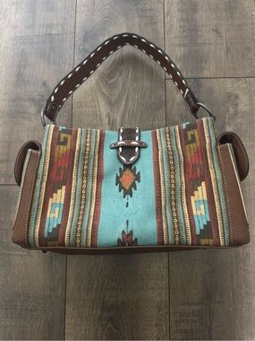 Blazin Roxx Southwest Conceal and Carry Satchel (model number N770003597)